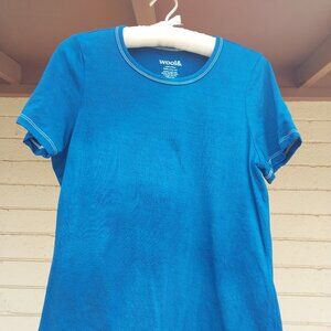 Wool& Cara Medium fitted tee
